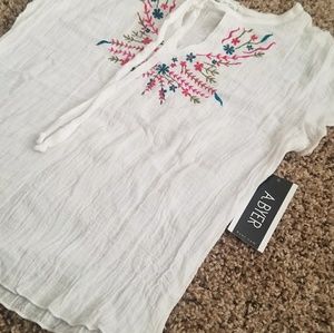 White Tank NWT